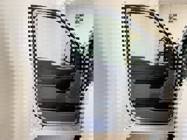 New 2026 Ford F550 4x4 Regular Cab Super Duty w/ XL Chrome Package image 9