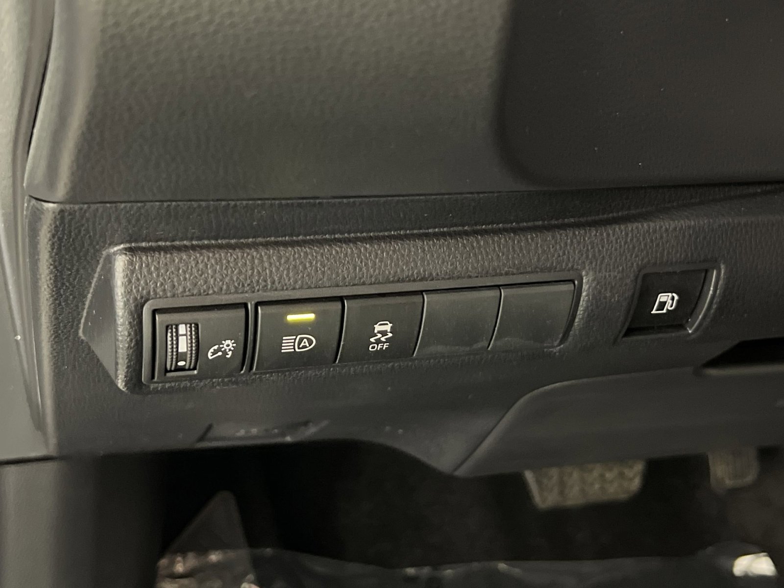 Used 2024 Toyota Corolla SE image 31