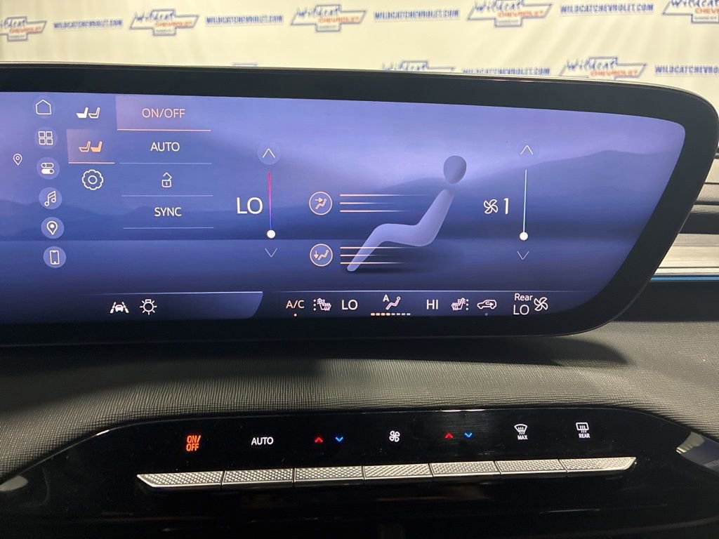 Used 2025 Buick Enclave Preferred AWD/4WD image 38