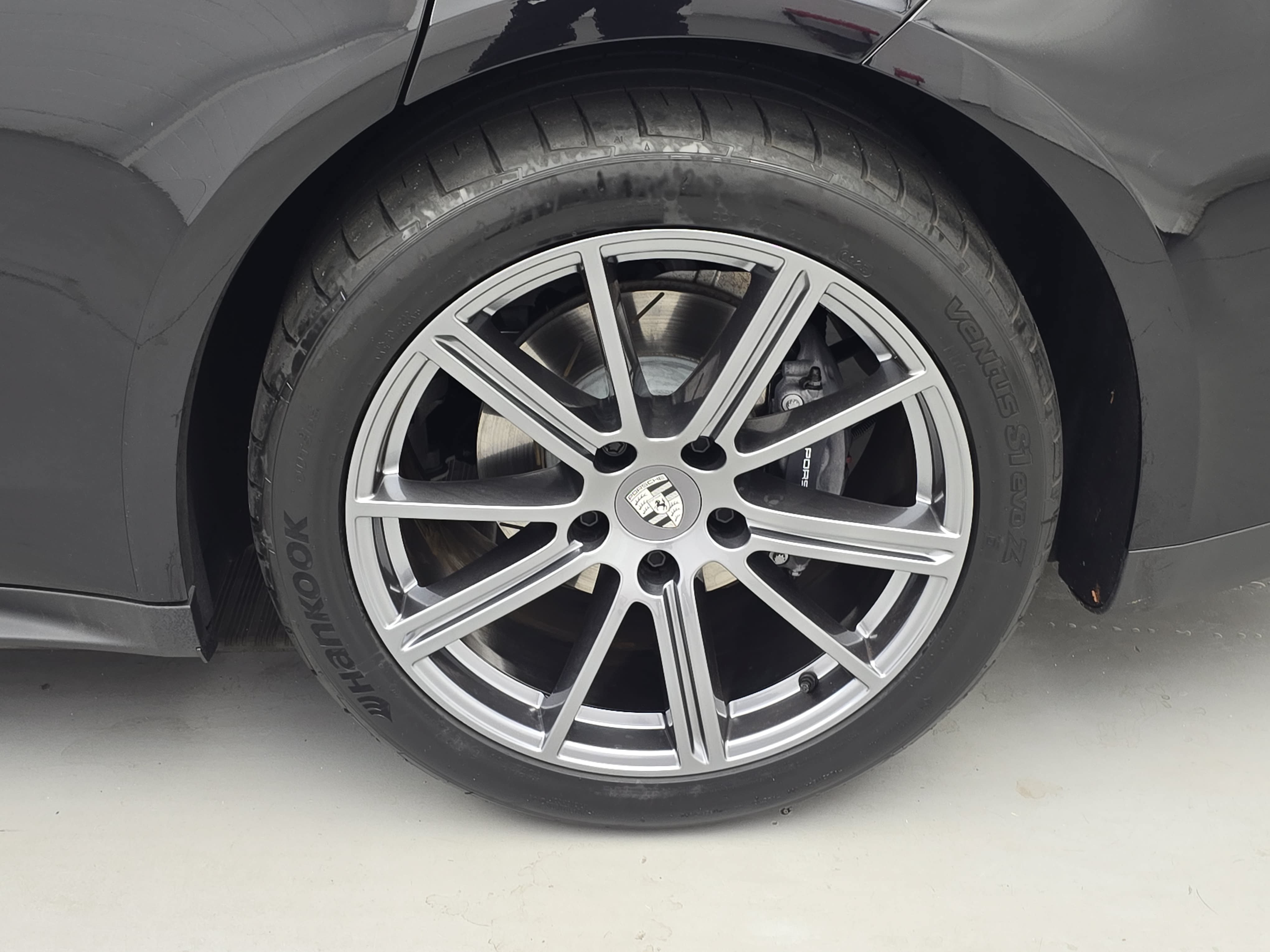 Certified 2025 Porsche Panamera 4 AWD/4WD image 35