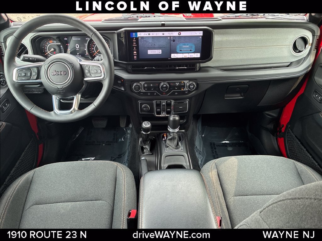 Used 2024 Jeep Wrangler Unlimited Sahara AWD/4WD image 21