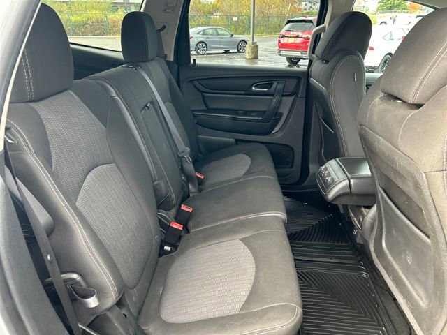 Used 2017 Chevrolet Traverse LT image 18