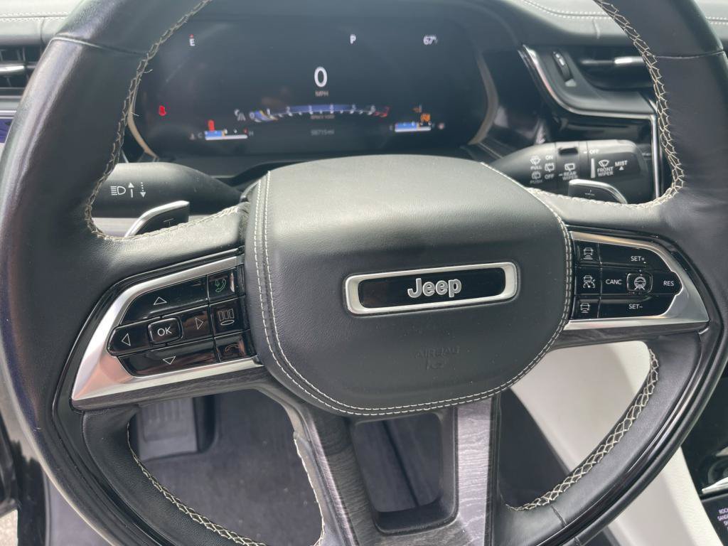 Used 2022 Jeep Grand Cherokee Overland w/ Adv Protech Group III AWD/4WD image 8