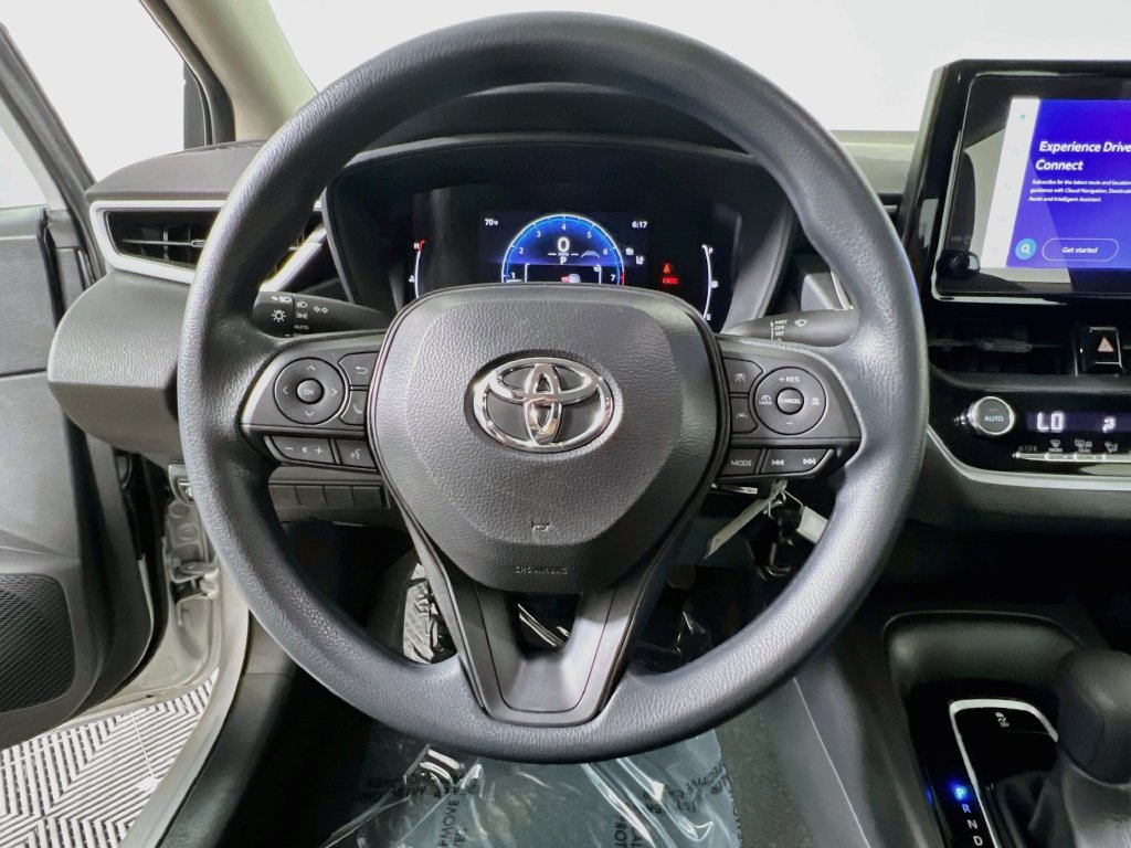 Used 2026 Toyota Corolla LE FWD image 15