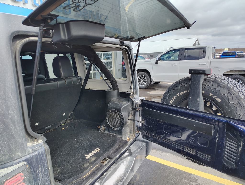 Used 2013 Jeep Wrangler Unlimited Sport image 16