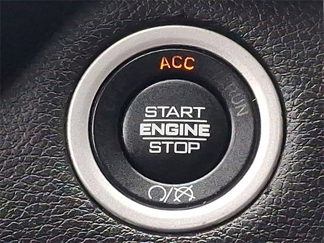 Used 2022 RAM 5500 Tradesman w/ Chrome Appearance Group image 21