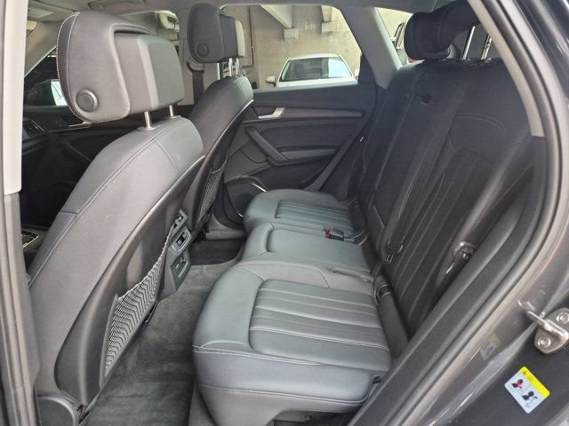 Certified 2023 Audi Q5 Premium w/ Convenience Package AWD/4WD image 10