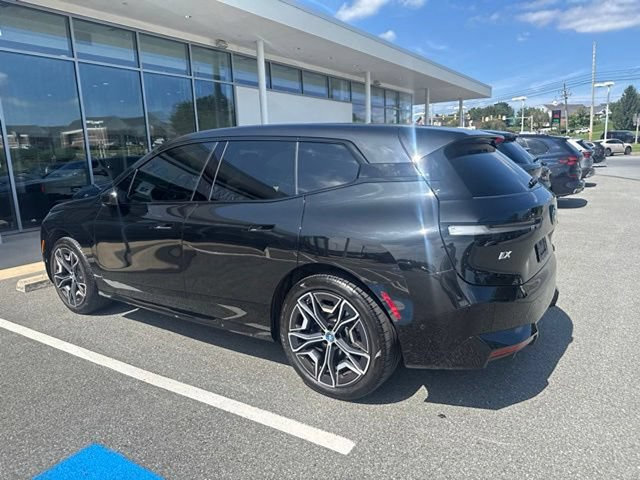 Certified 2024 BMW iX xDrive50 w/ Sport Package AWD/4WD image 15