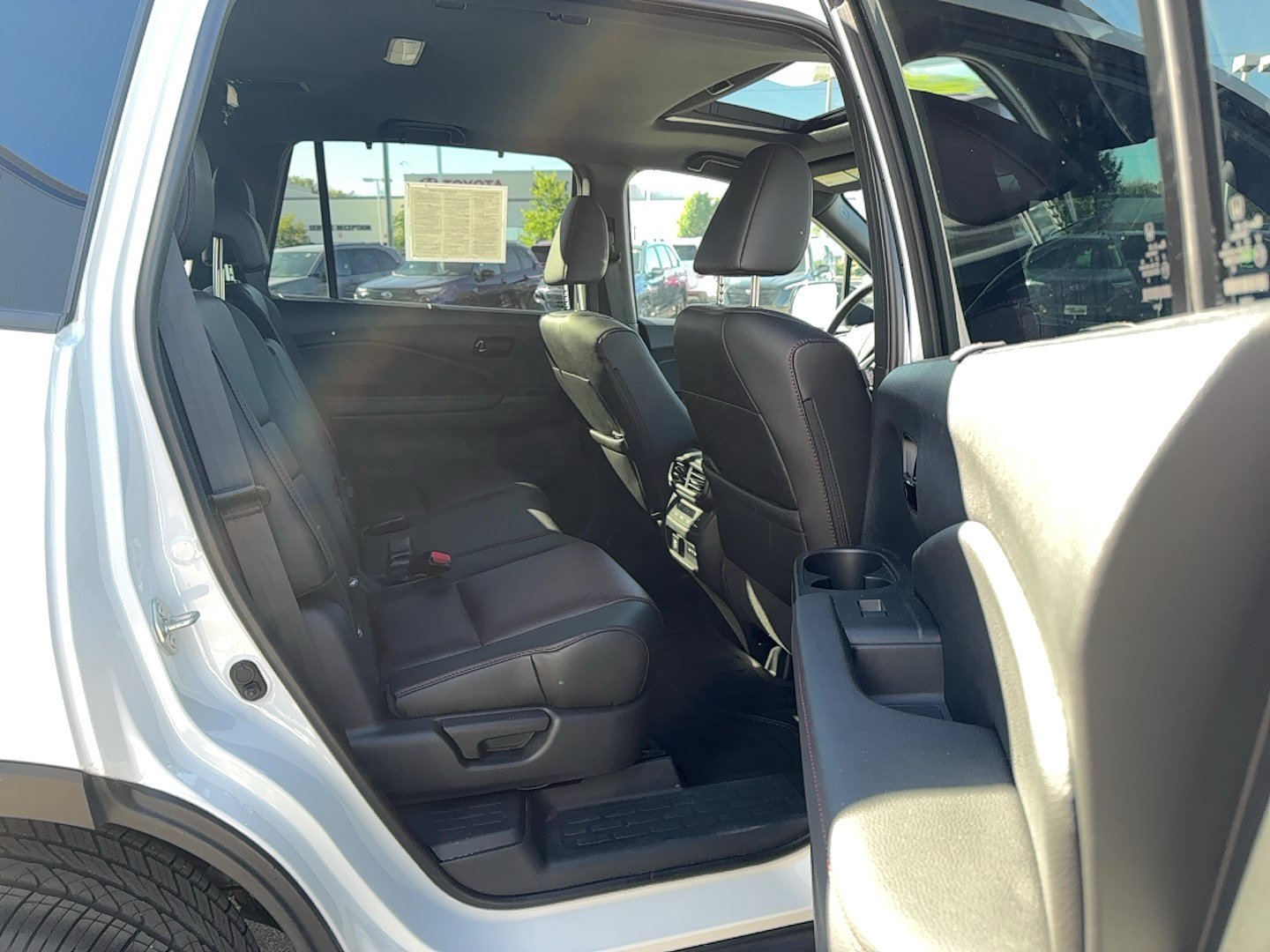 Used 2025 Honda Passport Black Edition image 25