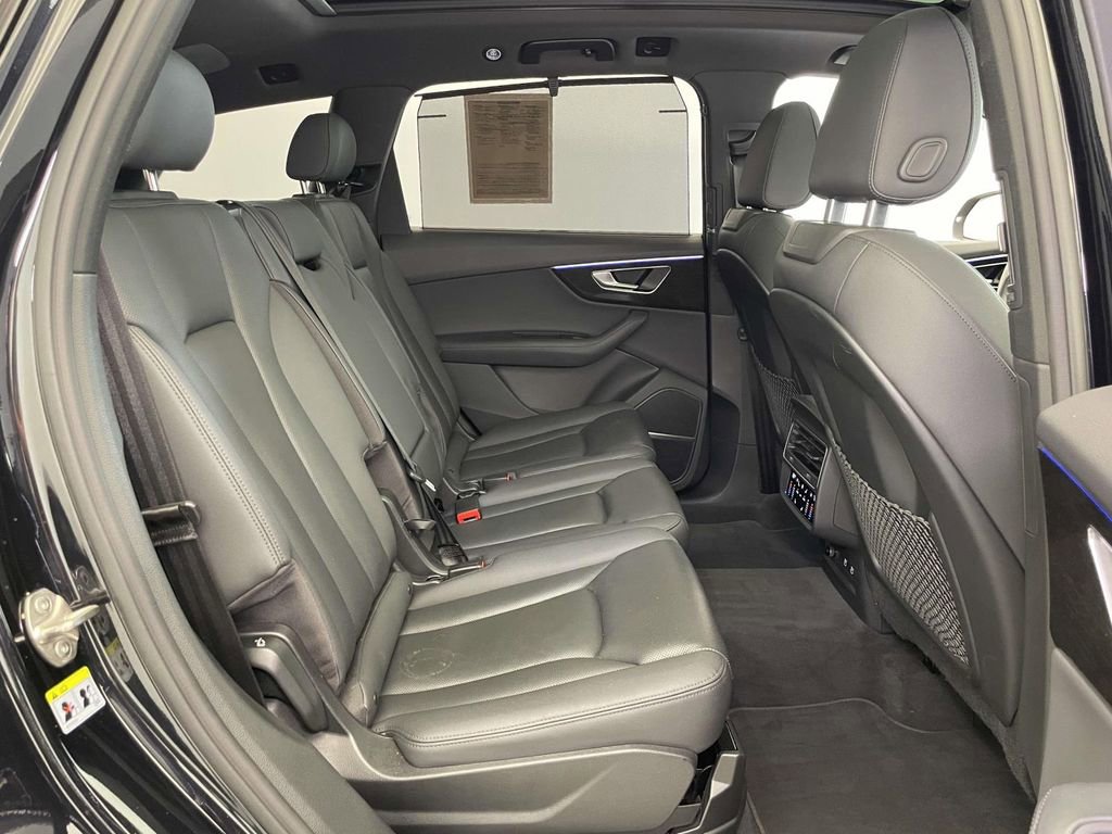 Used 2021 Audi Q7 3.0T Prestige w/ Prestige Package AWD/4WD image 24