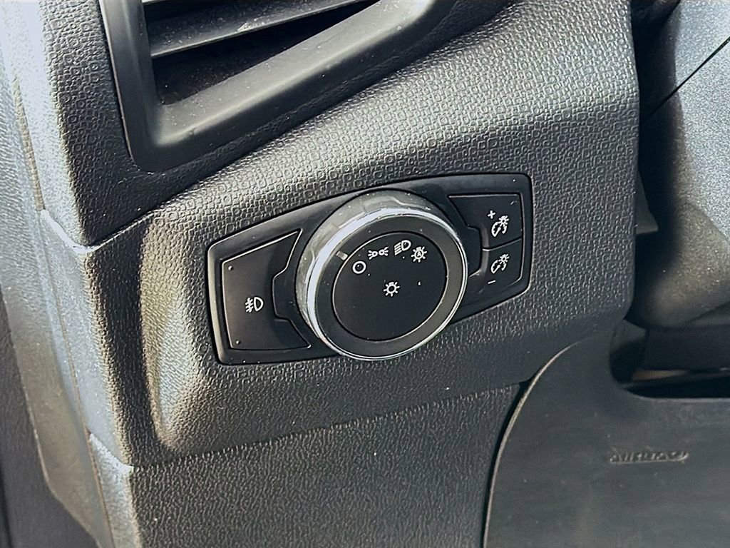 Used 2019 Ford EcoSport SE w/ SE Convenience Package image 30