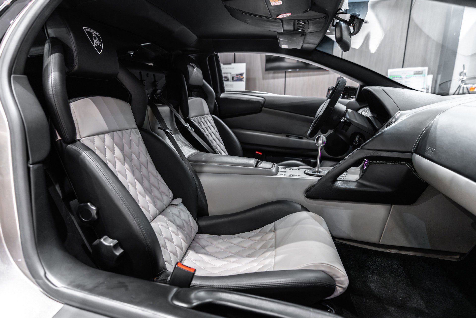 Used 2005 Lamborghini Murcielago Coupe image 22