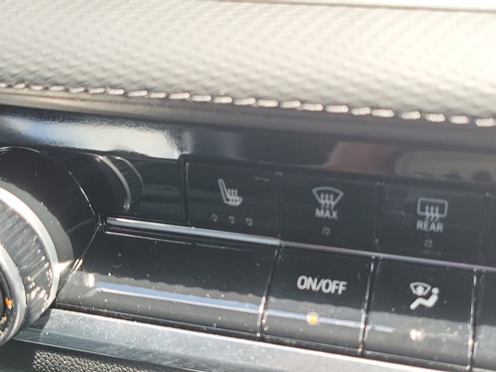 Used 2025 Chevrolet Equinox LT FWD image 31