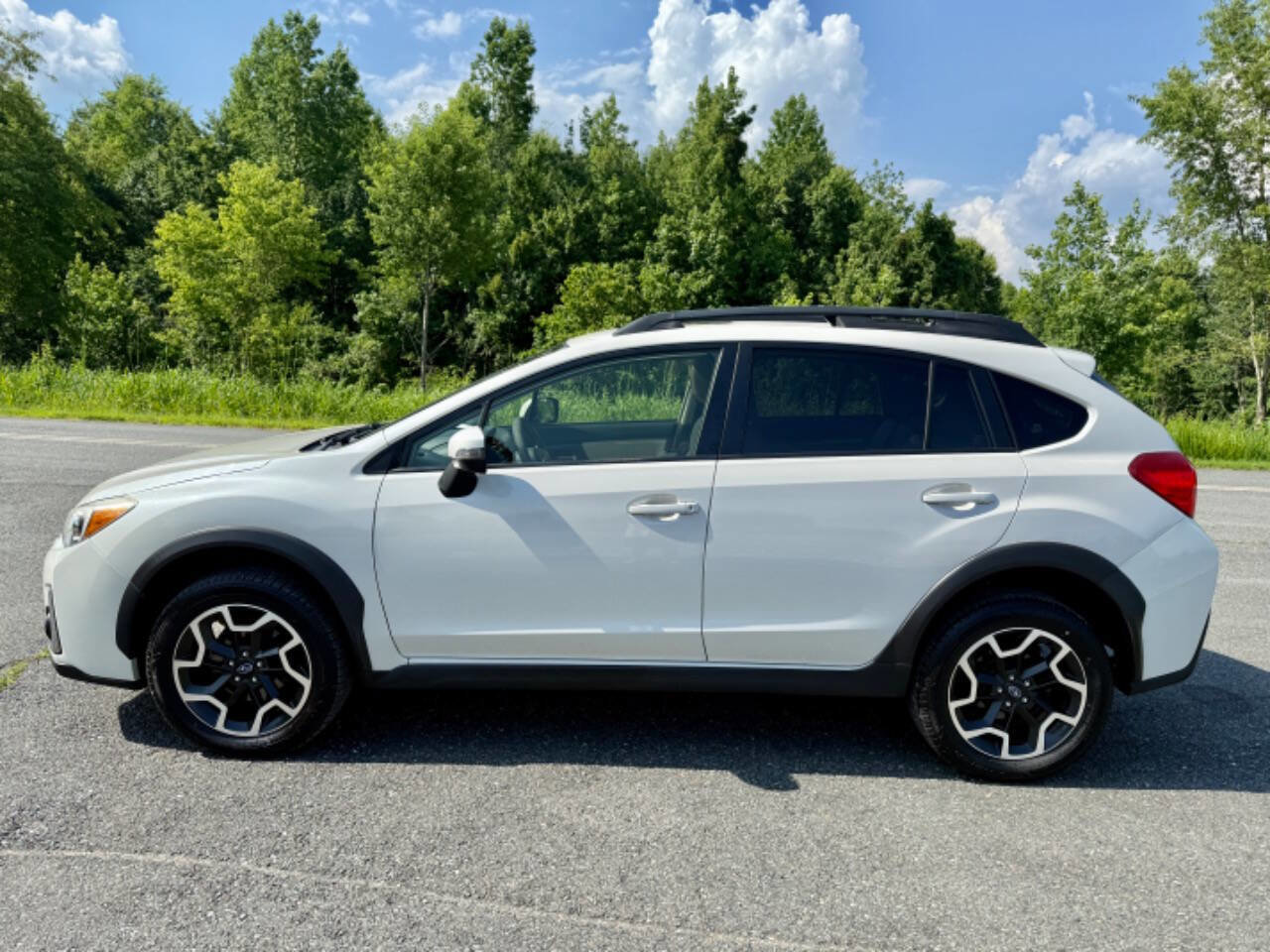 Used 2016 Subaru Crosstrek 2.0i Limited image 14