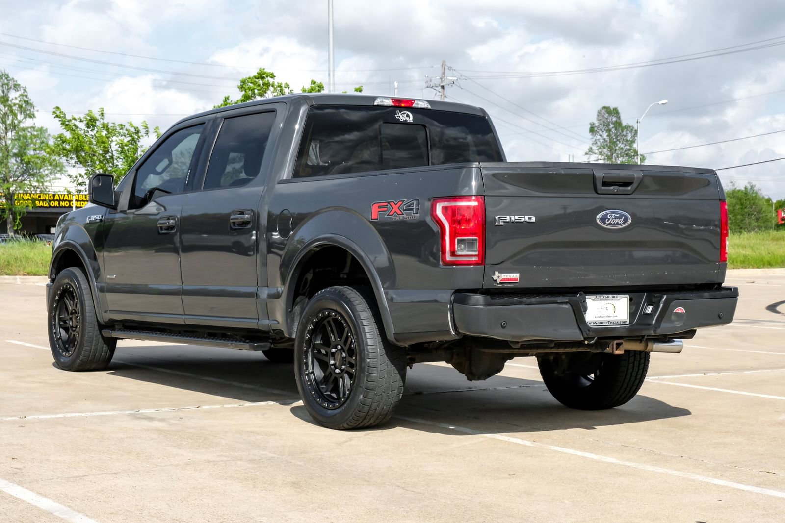 Used 2017 Ford F150 XLT w/ Equipment Group 302A Luxury AWD/4WD image 11