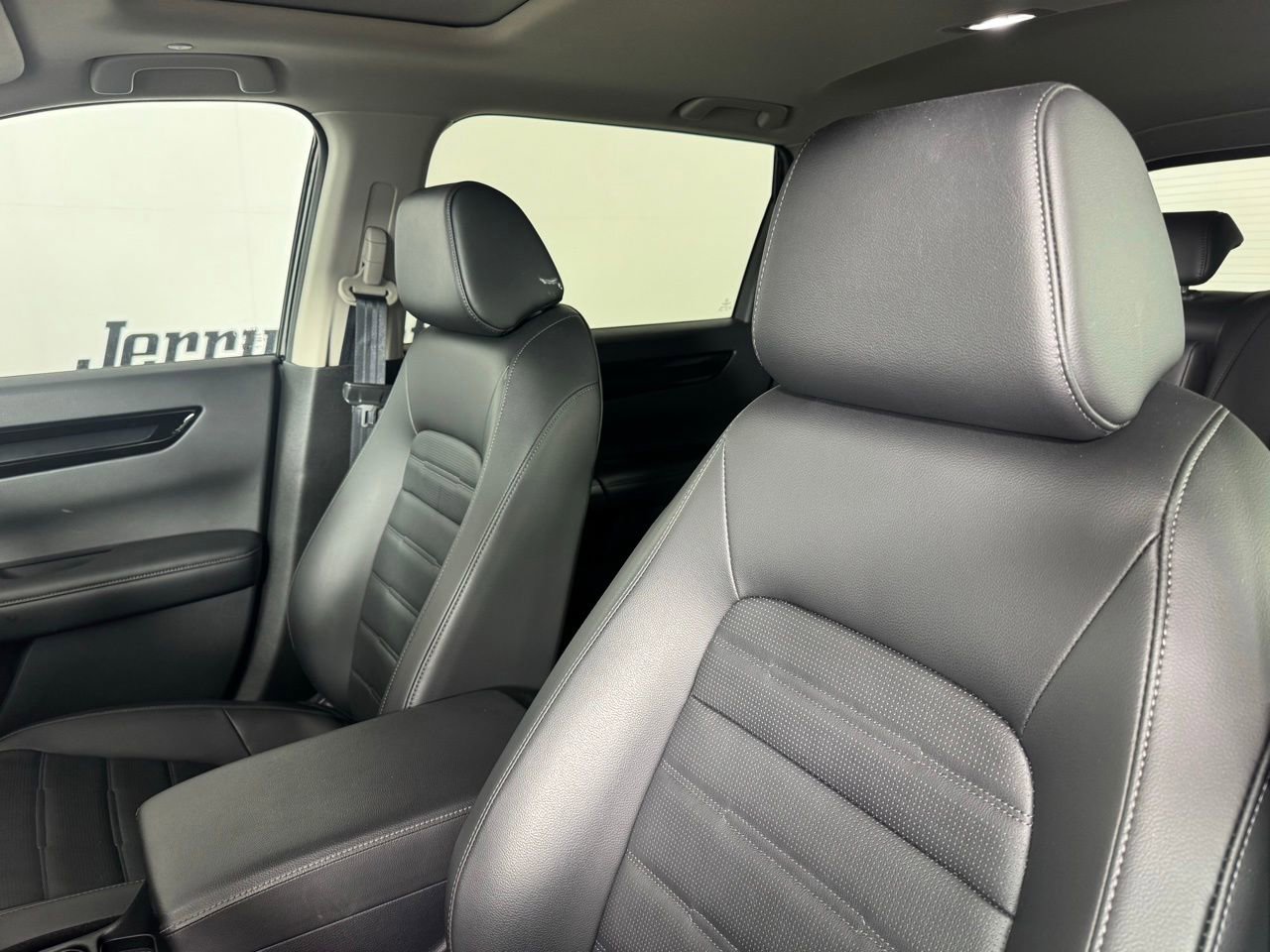 Used 2025 Honda CR-V EX-L image 10