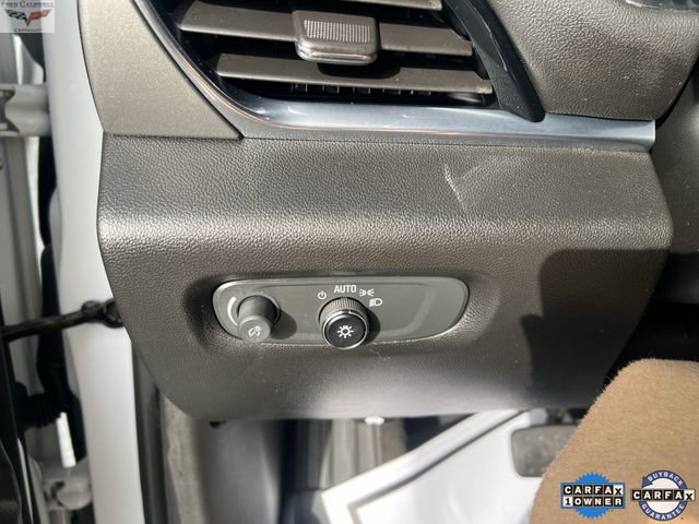 Used 2023 Chevrolet Traverse LT w/ Midnight/Sport Edition image 17