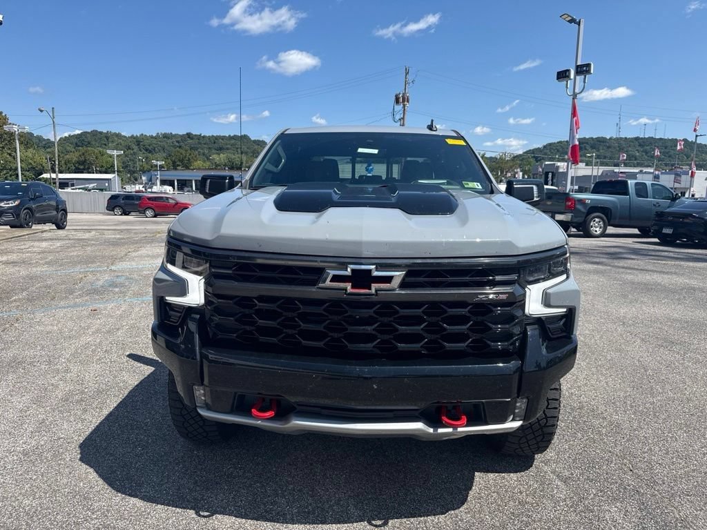 Used 2024 Chevrolet Silverado 1500 ZR2 w/ Technology Package AWD/4WD image 2