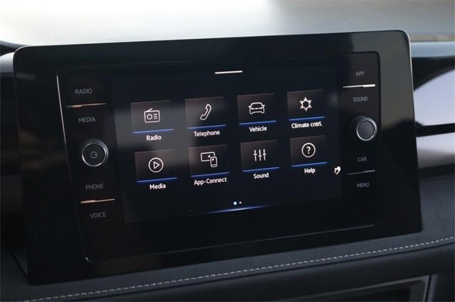 New 2025 Volkswagen Taos SE image 13