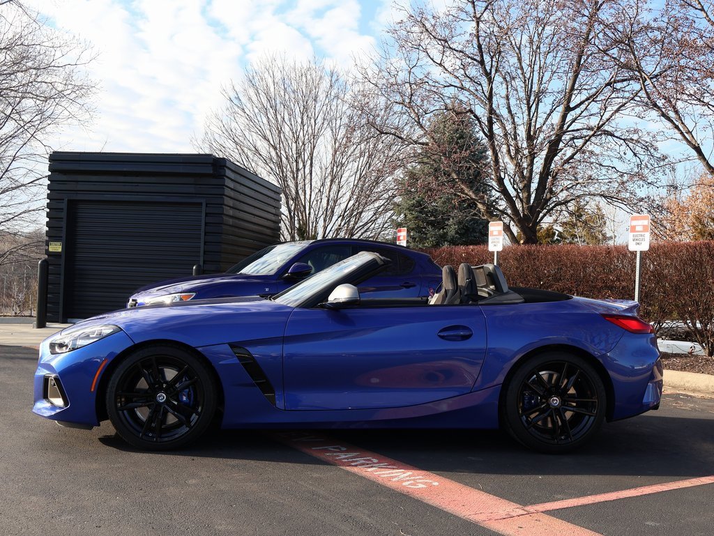 Used 2024 BMW Z4 M40i w/ Premium Package image 4