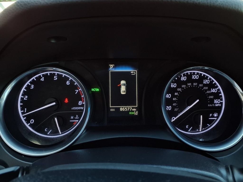 Certified 2018 Toyota Camry SE w/ Convenience Package FWD image 15