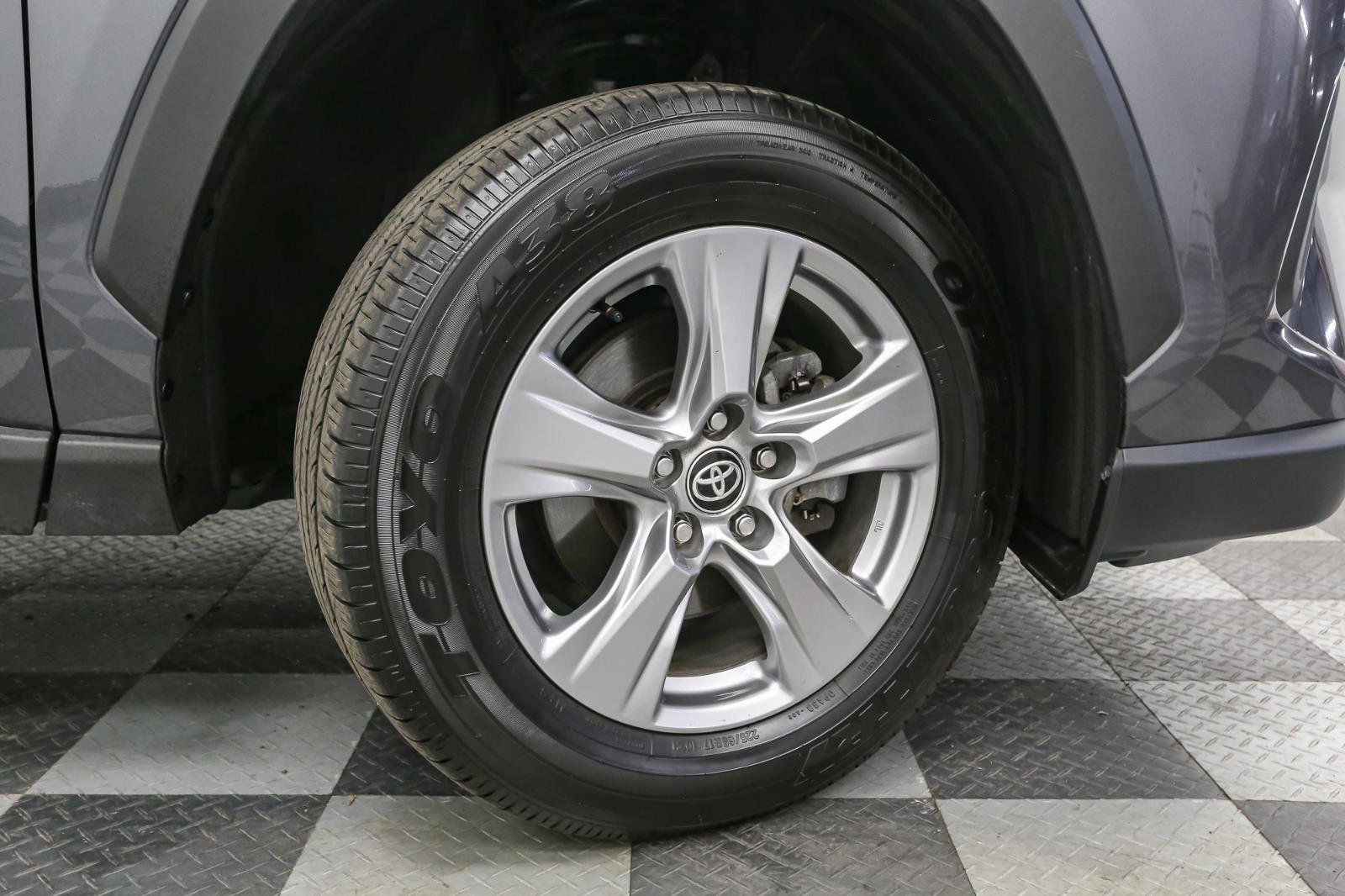 Used 2024 Toyota RAV4 XLE w/ Convenience Package image 16