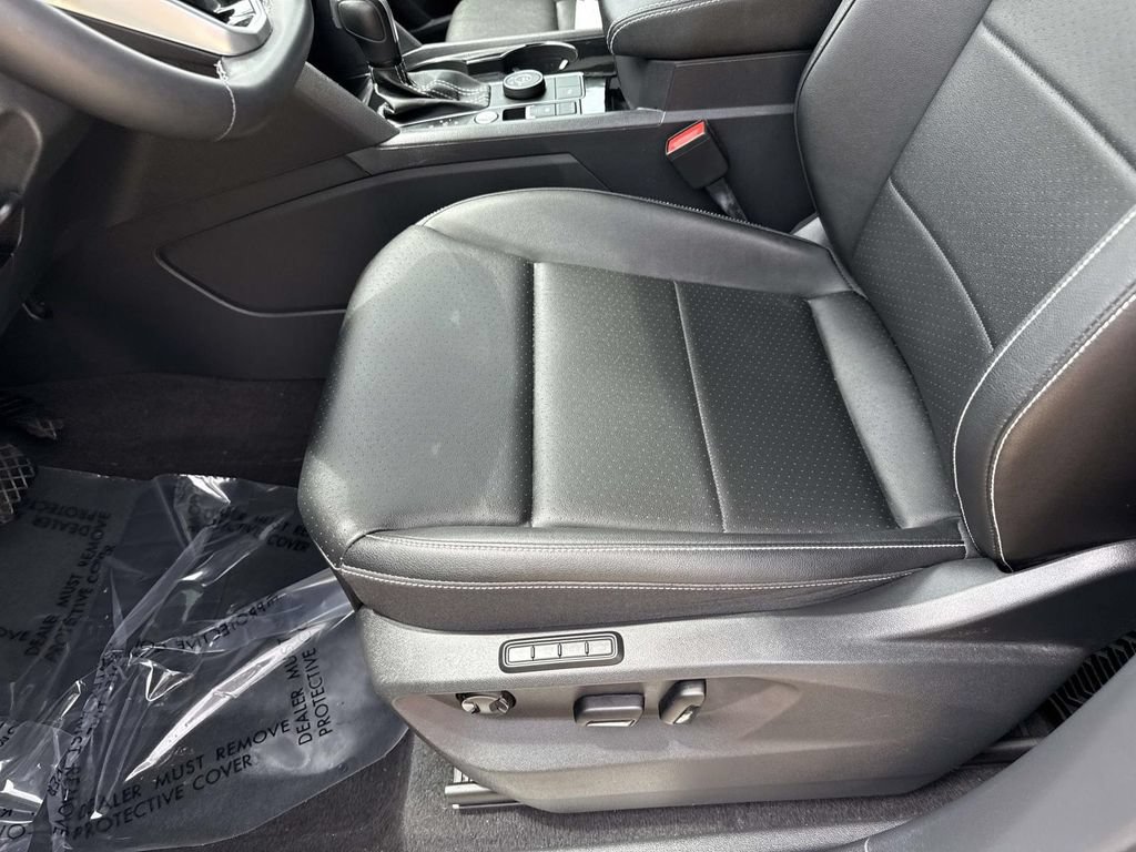Used 2023 Volkswagen Atlas SEL AWD/4WD image 30