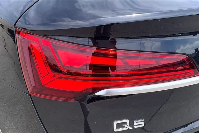 Used 2023 Audi Q5 2.0T Premium Plus w/ Premium Plus Package AWD/4WD image 32