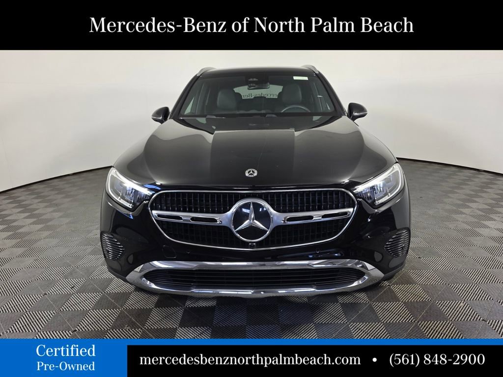 Used 2025 Mercedes-Benz GLC 300 image 2