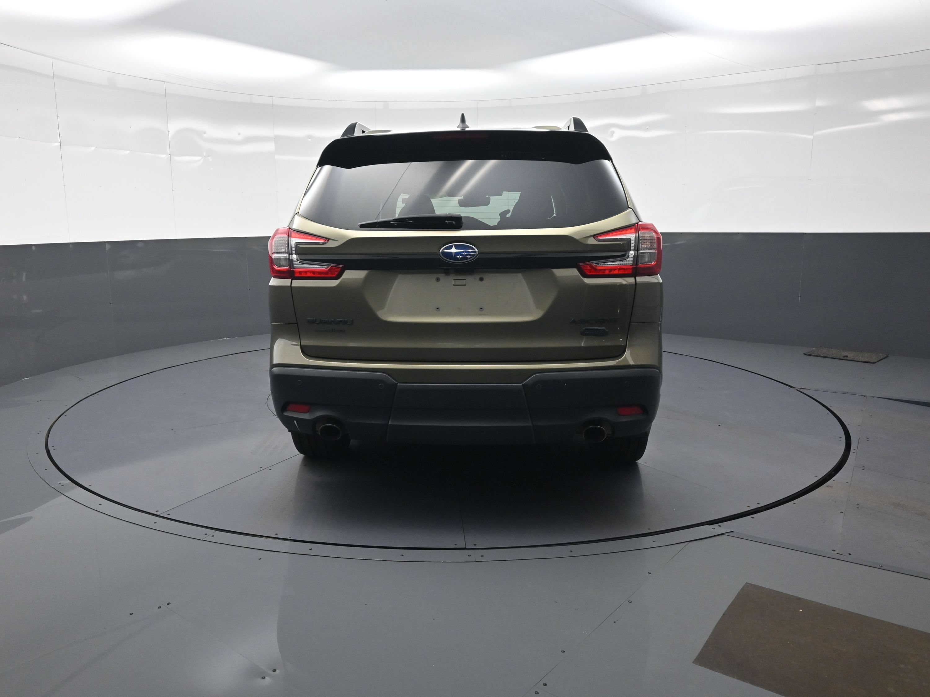 Used 2023 Subaru Ascent Onyx Edition AWD/4WD image 4