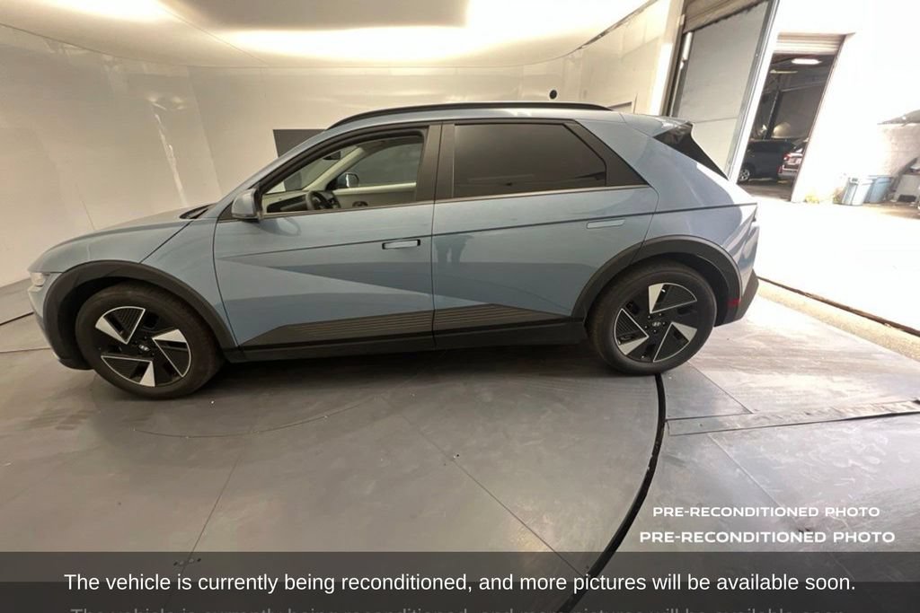Used 2025 Hyundai Ioniq 5 SEL RWD image 2
