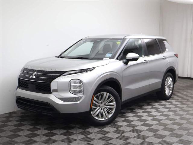Used 2024 Mitsubishi Outlander ES FWD image 1