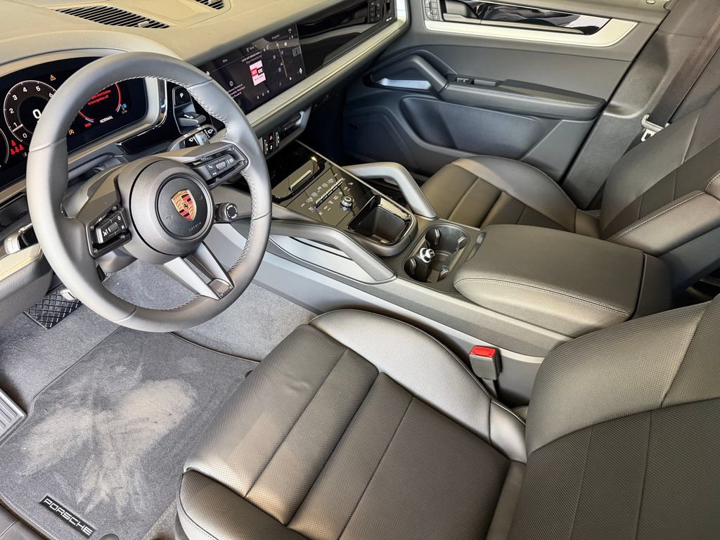 New 2026 Porsche Cayenne AWD/4WD image 4