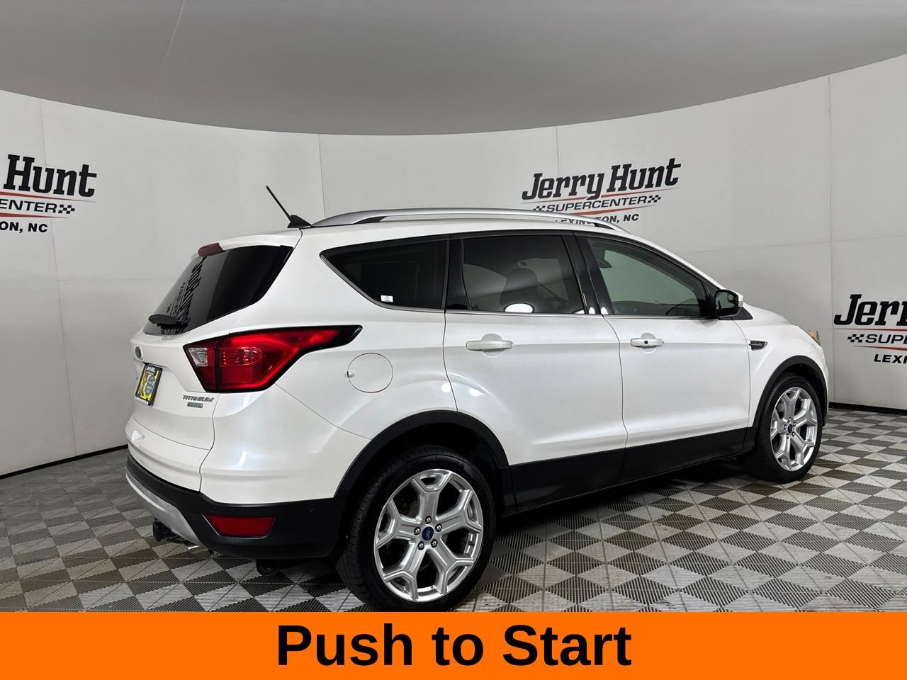 Used 2019 Ford Escape Titanium FWD image 5