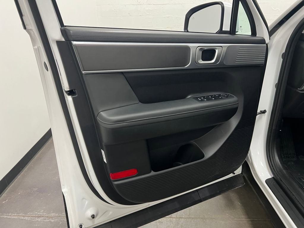 Used 2025 Hyundai Santa Fe SEL image 11