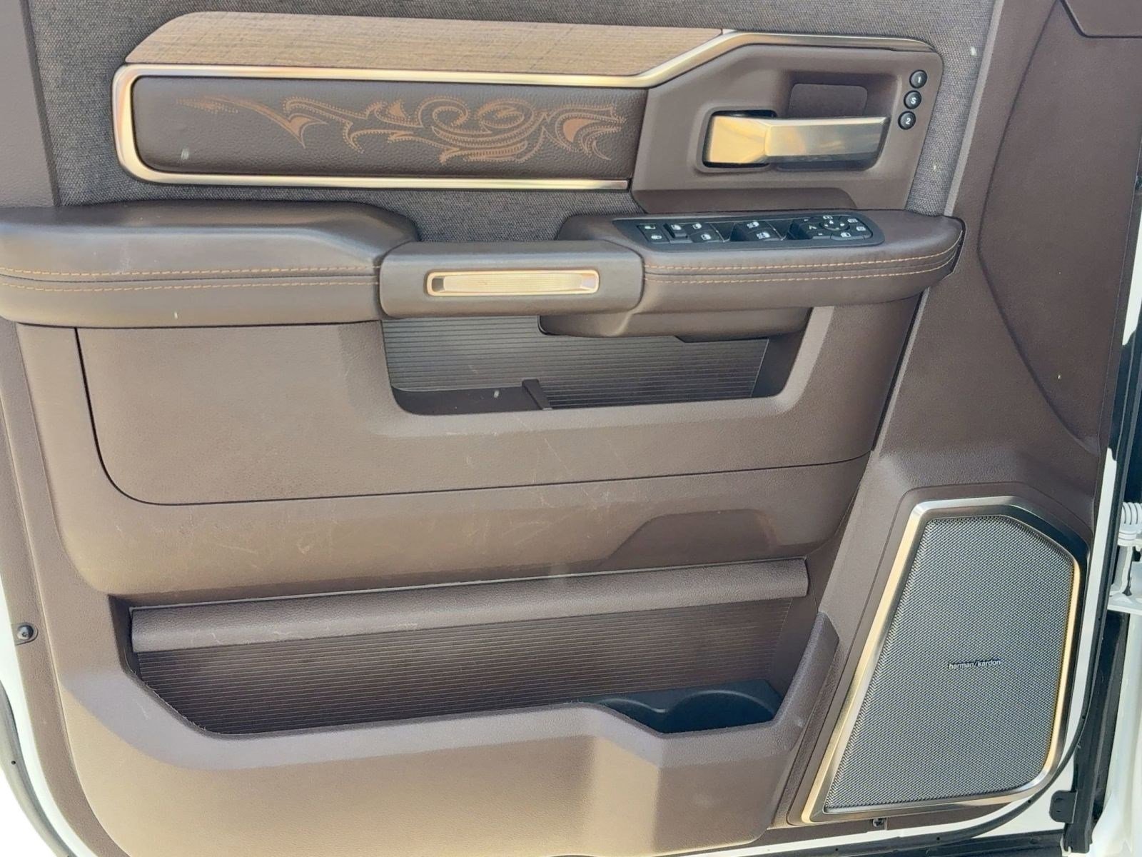 Used 2025 RAM 2500 Limited image 21