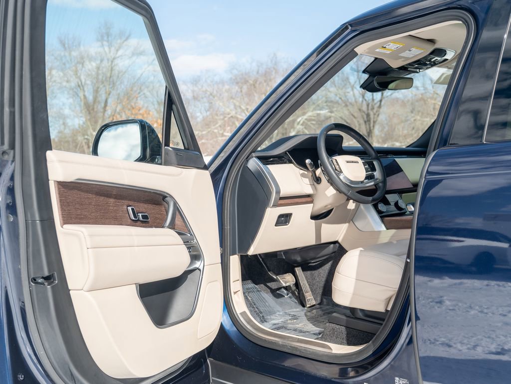 Certified 2023 Land Rover Range Rover SE image 10