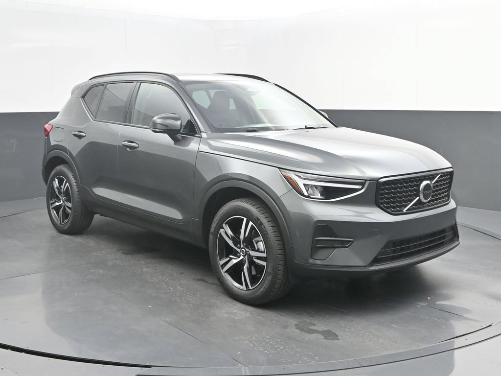 New 2026 Volvo XC40 B4 Core w/ Protection Package Premier FWD image 9
