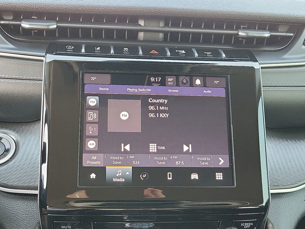 Used 2023 Jeep Grand Cherokee L Laredo image 16