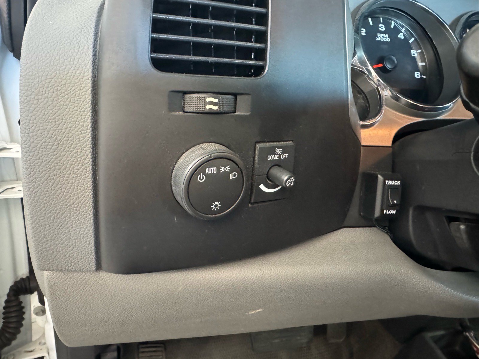 Used 2012 GMC Sierra 2500 W/T w/ Snow Plow Prep Package AWD/4WD image 15
