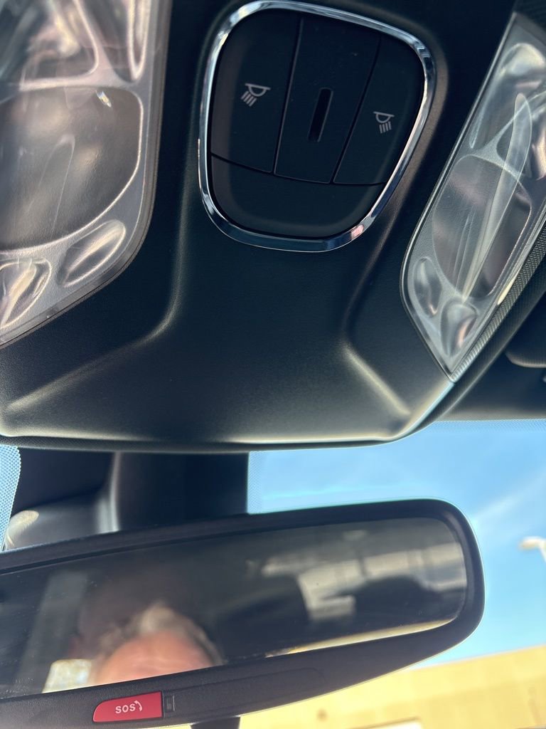 Used 2025 Jeep Compass Latitude image 15