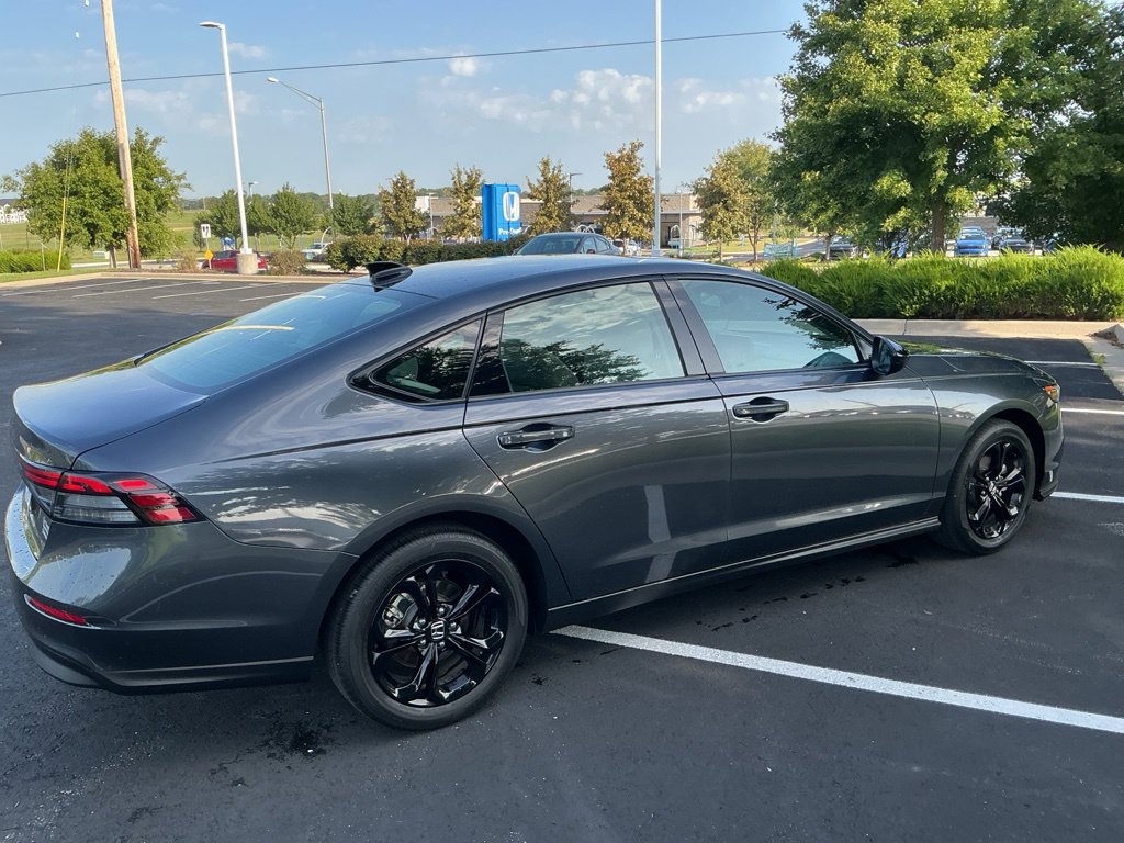 Used 2025 Honda Accord SE image 14