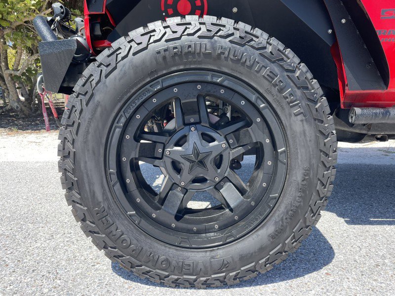Used 2017 Jeep Wrangler Unlimited Sport w/ Connectivity Group AWD/4WD image 37