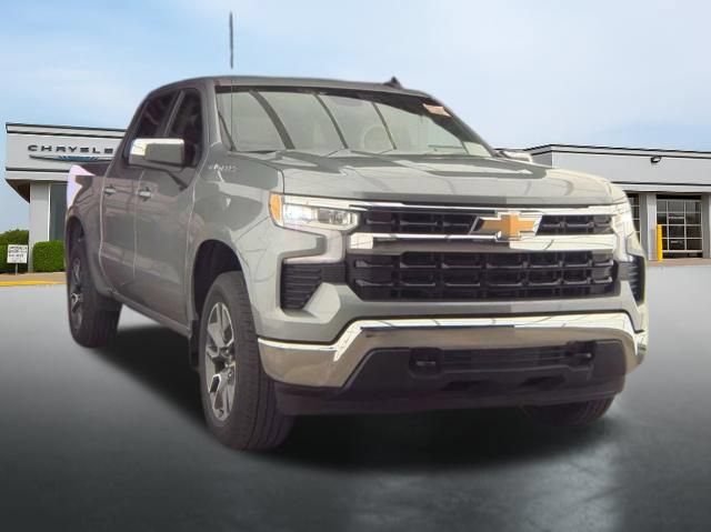 Used 2024 Chevrolet Silverado 1500 LT AWD/4WD image 3