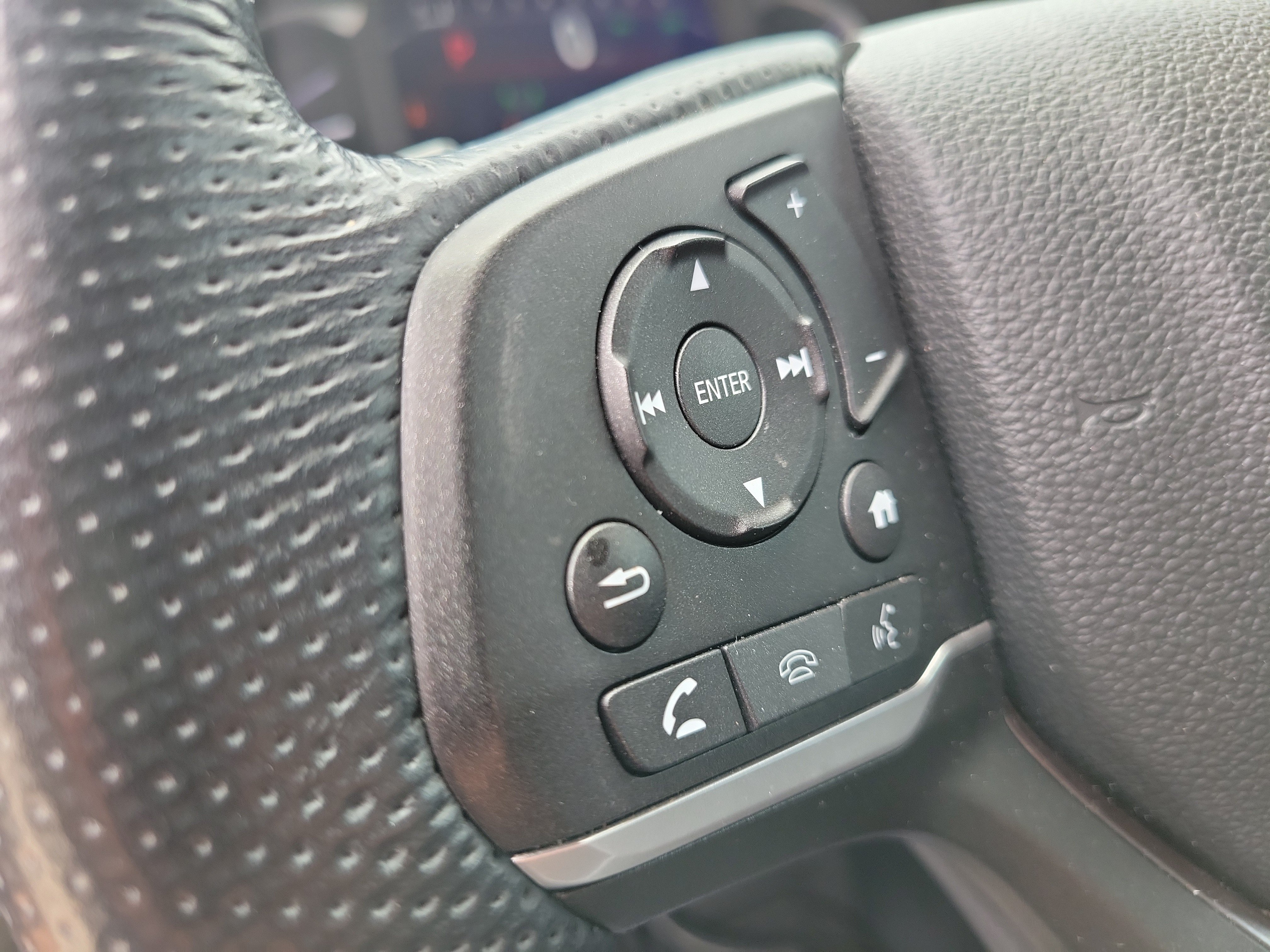 Used 2023 Honda Passport EX-L image 25