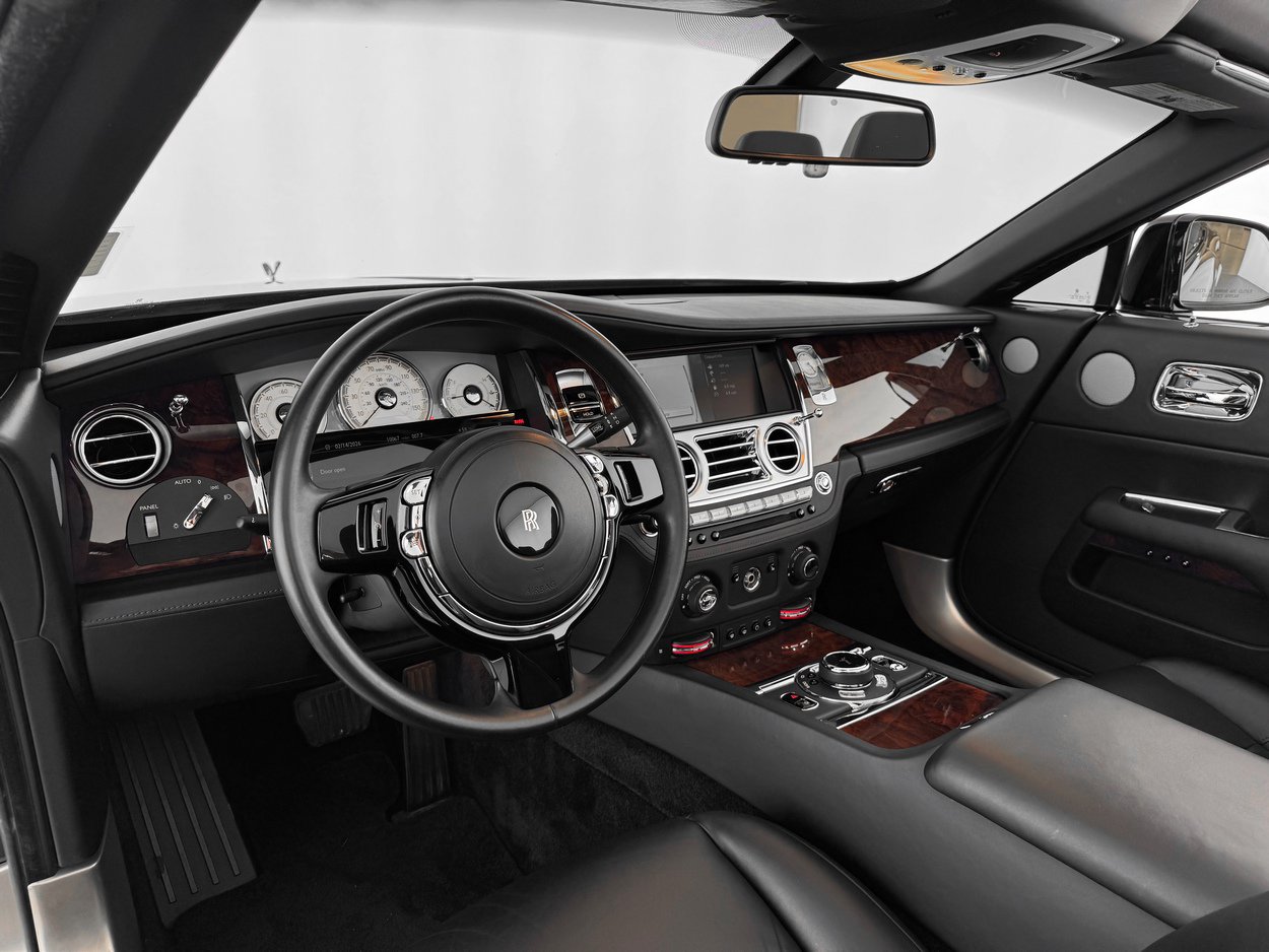 Used 2016 Rolls-Royce Dawn RWD image 19