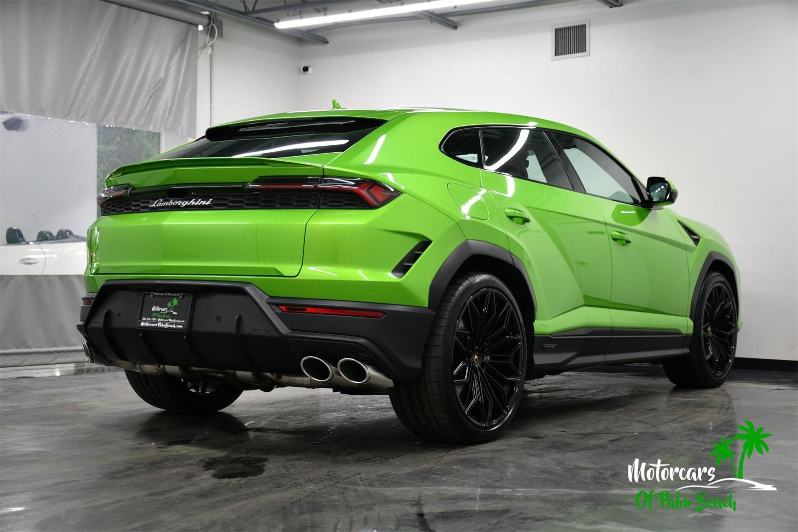 Used 2025 Lamborghini Urus SE image 12
