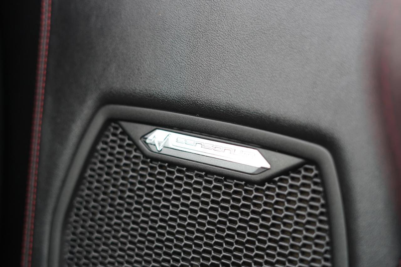 Used 2020 Lamborghini Huracan EVO RWD image 18
