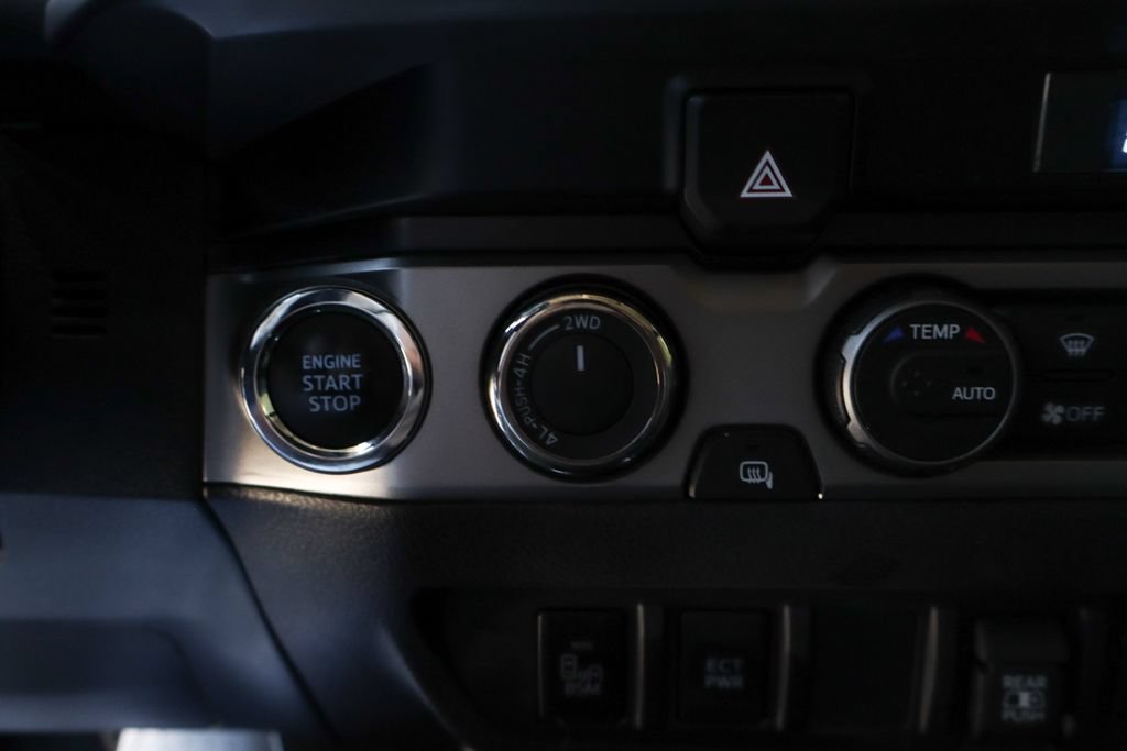 Used 2023 Toyota Tacoma SR5 w/ Technology Package AWD/4WD image 33