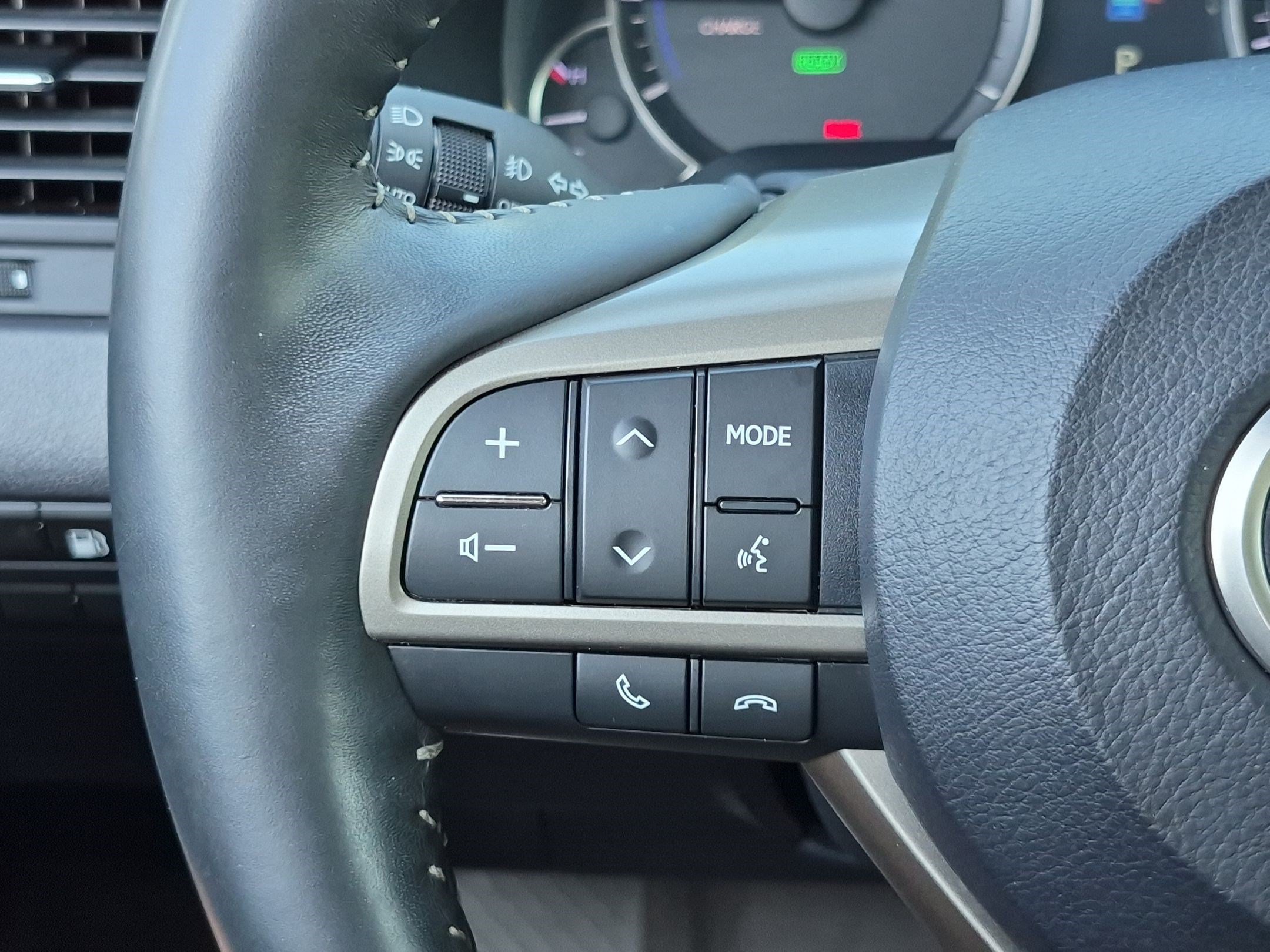 Used 2019 Lexus RX 450h AWD w/ Navigation Package image 19